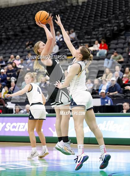 Thumbnail 3 in Payson vs. Ridgeline (UHSAA 4A Semifinals) photogallery.