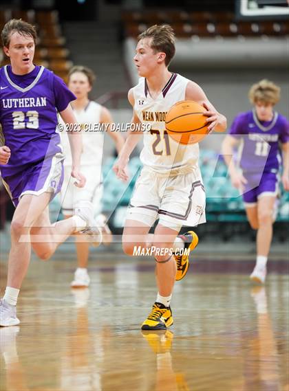 Thumbnail 2 in Alamosa vs Lutheran (CHSAA 4A Great 8) photogallery.