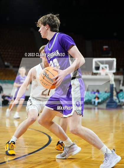Thumbnail 3 in Alamosa vs Lutheran (CHSAA 4A Great 8) photogallery.
