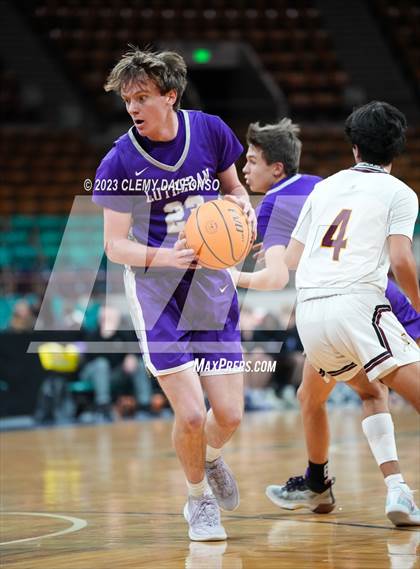 Thumbnail 1 in Alamosa vs Lutheran (CHSAA 4A Great 8) photogallery.