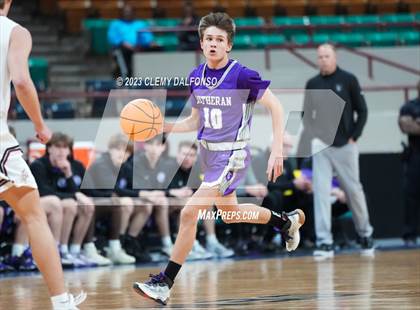 Thumbnail 3 in Alamosa vs Lutheran (CHSAA 4A Great 8) photogallery.
