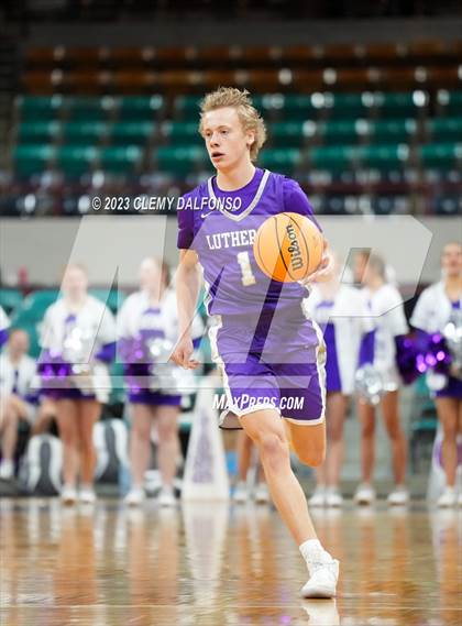 Thumbnail 3 in Alamosa vs Lutheran (CHSAA 4A Great 8) photogallery.