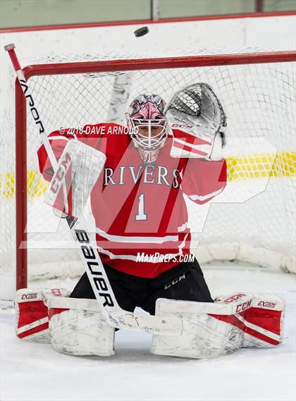 Thumbnail 3 in Dexter @ Rivers photogallery.