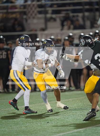 Thumbnail 2 in Rio Hondo Prep vs. Warren (CIF SS Division 7 Final) photogallery.