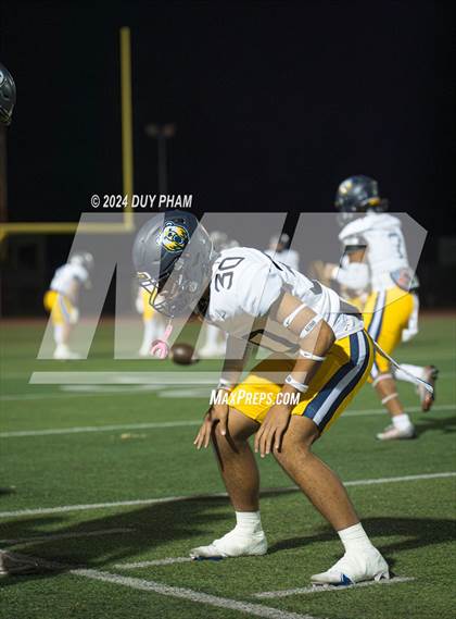 Thumbnail 3 in Rio Hondo Prep vs. Warren (CIF SS Division 7 Final) photogallery.