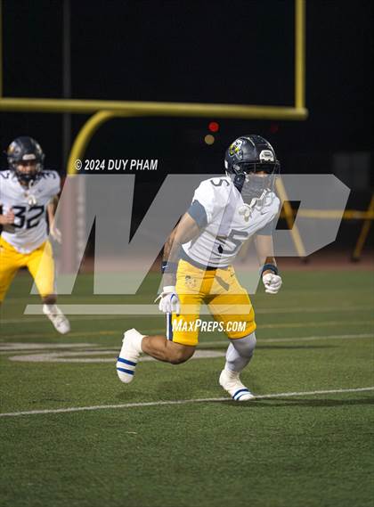 Thumbnail 2 in Rio Hondo Prep vs. Warren (CIF SS Division 7 Final) photogallery.