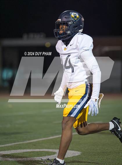 Thumbnail 3 in Rio Hondo Prep vs. Warren (CIF SS Division 7 Final) photogallery.