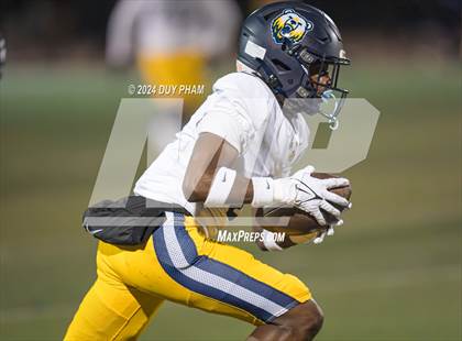 Thumbnail 2 in Rio Hondo Prep vs. Warren (CIF SS Division 7 Final) photogallery.
