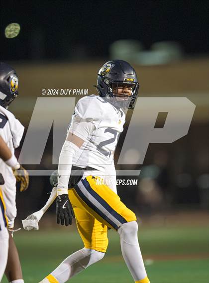 Thumbnail 3 in Rio Hondo Prep vs. Warren (CIF SS Division 7 Final) photogallery.