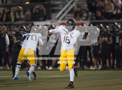 Thumbnail 3 in Rio Hondo Prep vs. Warren (CIF SS Division 7 Final) photogallery.