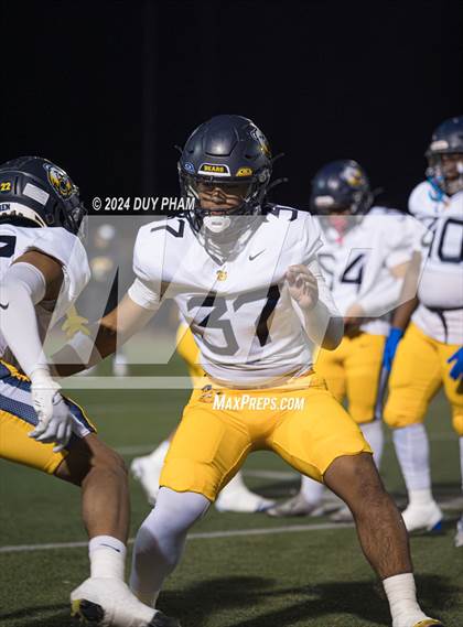 Thumbnail 1 in Rio Hondo Prep vs. Warren (CIF SS Division 7 Final) photogallery.