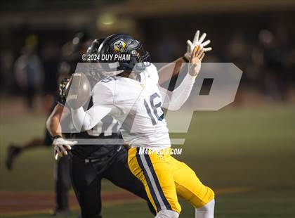 Thumbnail 2 in Rio Hondo Prep vs. Warren (CIF SS Division 7 Final) photogallery.