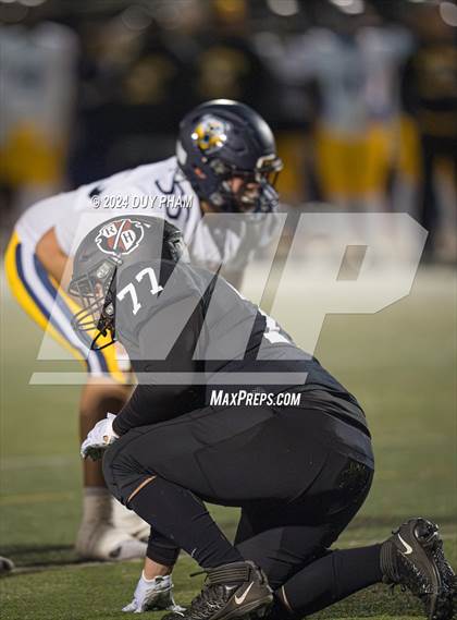 Thumbnail 2 in Rio Hondo Prep vs. Warren (CIF SS Division 7 Final) photogallery.