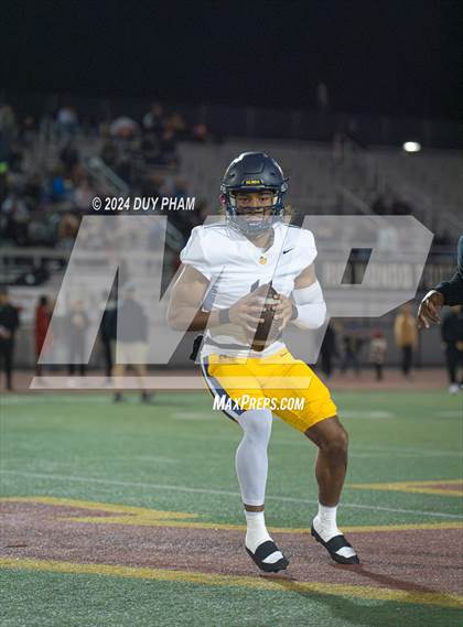 Thumbnail 3 in Rio Hondo Prep vs. Warren (CIF SS Division 7 Final) photogallery.