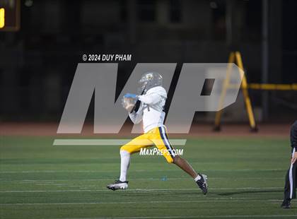Thumbnail 2 in Rio Hondo Prep vs. Warren (CIF SS Division 7 Final) photogallery.