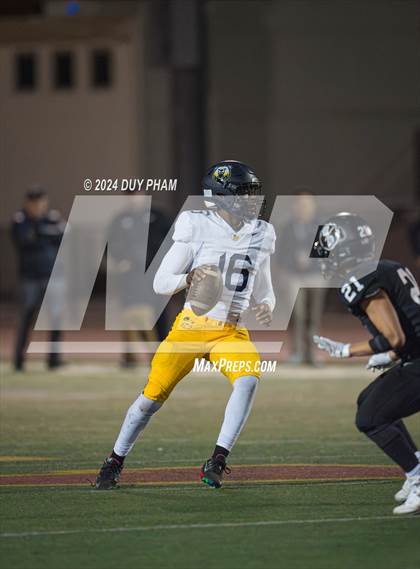 Thumbnail 1 in Rio Hondo Prep vs. Warren (CIF SS Division 7 Final) photogallery.