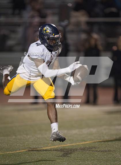 Thumbnail 1 in Rio Hondo Prep vs. Warren (CIF SS Division 7 Final) photogallery.