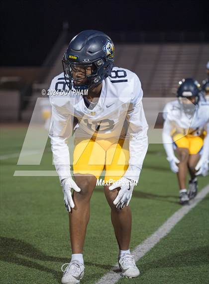 Thumbnail 2 in Rio Hondo Prep vs. Warren (CIF SS Division 7 Final) photogallery.