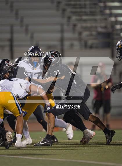 Thumbnail 2 in Rio Hondo Prep vs. Warren (CIF SS Division 7 Final) photogallery.