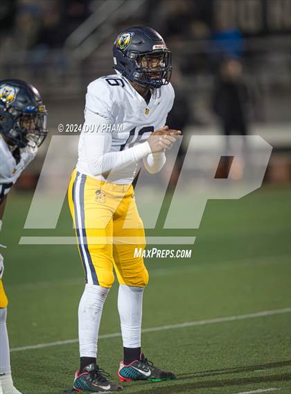 Thumbnail 3 in Rio Hondo Prep vs. Warren (CIF SS Division 7 Final) photogallery.
