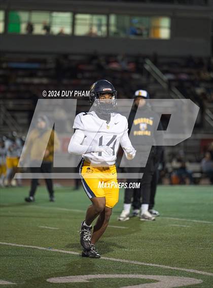 Thumbnail 2 in Rio Hondo Prep vs. Warren (CIF SS Division 7 Final) photogallery.