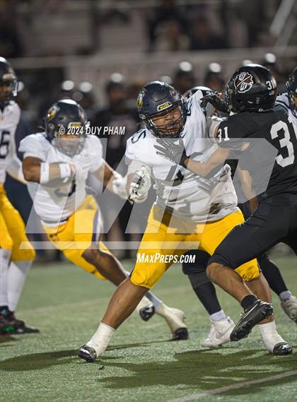 Thumbnail 3 in Rio Hondo Prep vs. Warren (CIF SS Division 7 Final) photogallery.