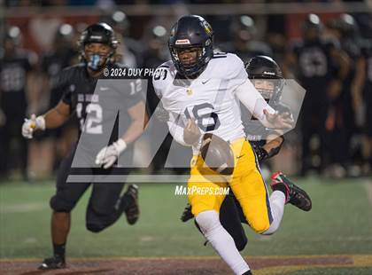 Thumbnail 3 in Rio Hondo Prep vs. Warren (CIF SS Division 7 Final) photogallery.