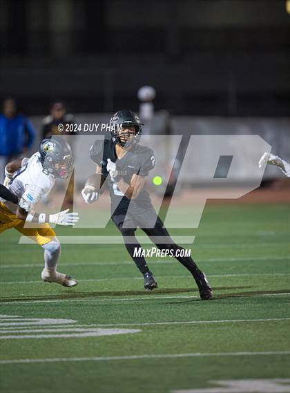 Thumbnail 2 in Rio Hondo Prep vs. Warren (CIF SS Division 7 Final) photogallery.