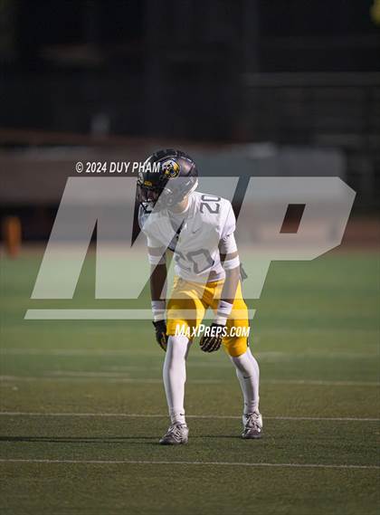 Thumbnail 2 in Rio Hondo Prep vs. Warren (CIF SS Division 7 Final) photogallery.