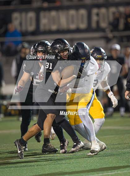 Thumbnail 3 in Rio Hondo Prep vs. Warren (CIF SS Division 7 Final) photogallery.