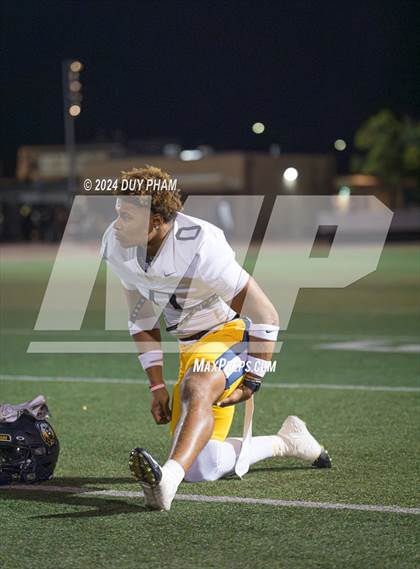 Thumbnail 2 in Rio Hondo Prep vs. Warren (CIF SS Division 7 Final) photogallery.