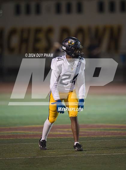 Thumbnail 1 in Rio Hondo Prep vs. Warren (CIF SS Division 7 Final) photogallery.