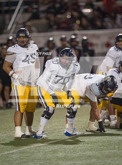 Thumbnail 3 in Rio Hondo Prep vs. Warren (CIF SS Division 7 Final) photogallery.