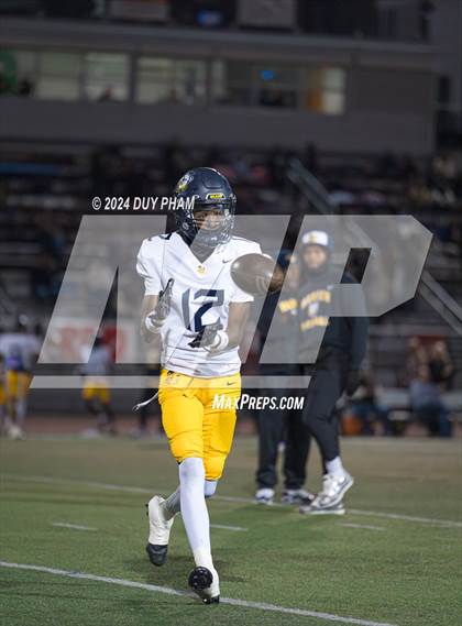 Thumbnail 2 in Rio Hondo Prep vs. Warren (CIF SS Division 7 Final) photogallery.
