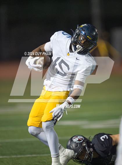 Thumbnail 1 in Rio Hondo Prep vs. Warren (CIF SS Division 7 Final) photogallery.