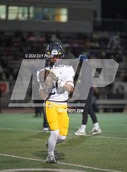 Thumbnail 2 in Rio Hondo Prep vs. Warren (CIF SS Division 7 Final) photogallery.