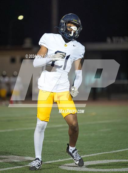 Thumbnail 2 in Rio Hondo Prep vs. Warren (CIF SS Division 7 Final) photogallery.