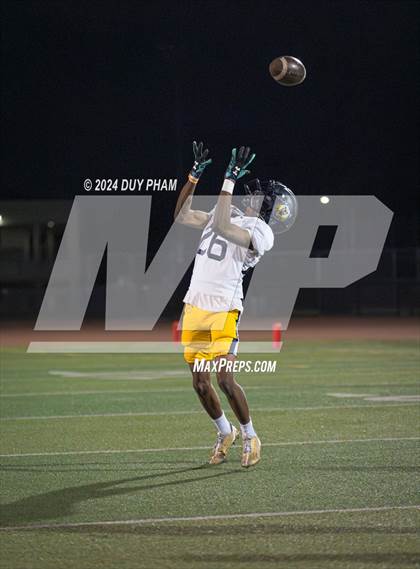 Thumbnail 1 in Rio Hondo Prep vs. Warren (CIF SS Division 7 Final) photogallery.
