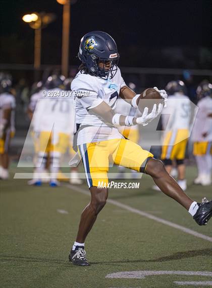Thumbnail 1 in Rio Hondo Prep vs. Warren (CIF SS Division 7 Final) photogallery.