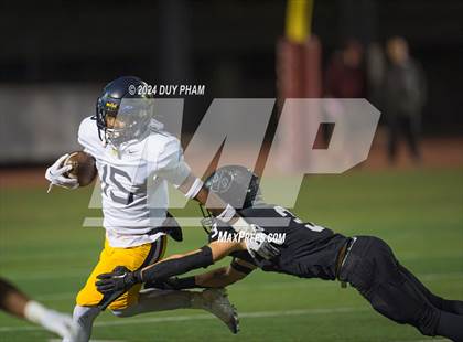 Thumbnail 2 in Rio Hondo Prep vs. Warren (CIF SS Division 7 Final) photogallery.