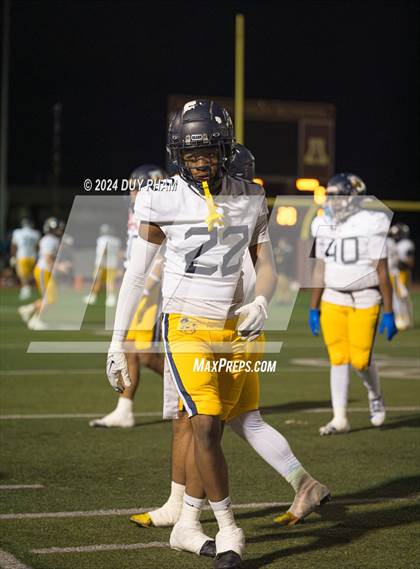 Thumbnail 2 in Rio Hondo Prep vs. Warren (CIF SS Division 7 Final) photogallery.