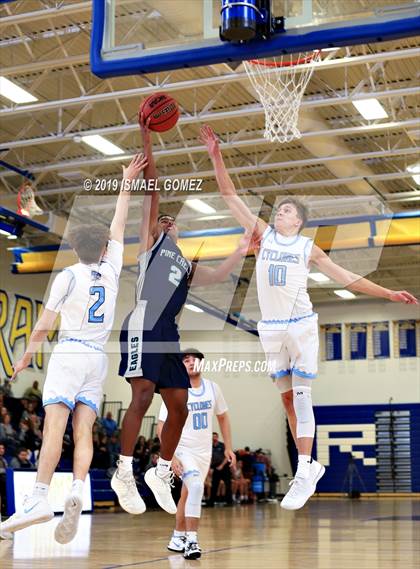 Thumbnail 1 in Pueblo West vs. Pine Creek photogallery.