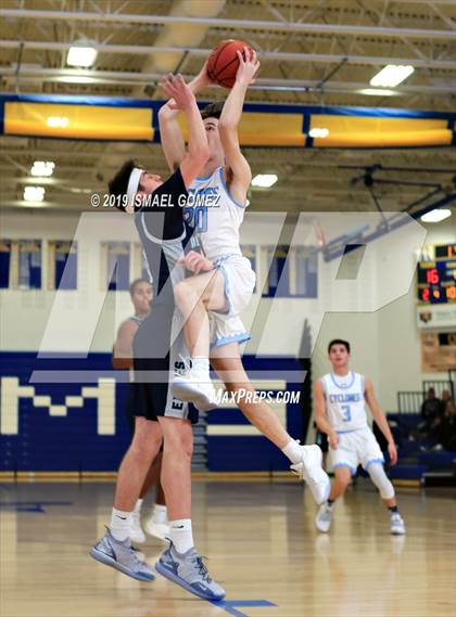 Thumbnail 1 in Pueblo West vs. Pine Creek photogallery.