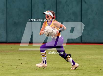 Thumbnail 1 in Calallen vs. Sanger (UIL 4A Softball Semifinal) photogallery.