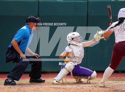 Thumbnail 1 in Calallen vs. Sanger (UIL 4A Softball Semifinal) photogallery.