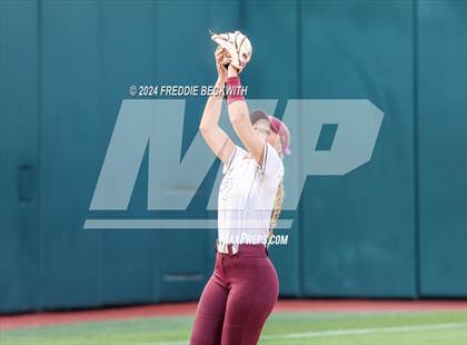 Thumbnail 2 in Calallen vs. Sanger (UIL 4A Softball Semifinal) photogallery.