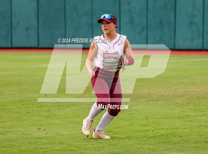 Thumbnail 1 in Calallen vs. Sanger (UIL 4A Softball Semifinal) photogallery.