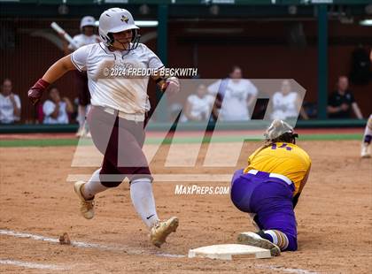 Thumbnail 2 in Calallen vs. Sanger (UIL 4A Softball Semifinal) photogallery.
