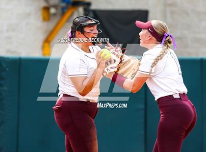 Thumbnail 1 in Calallen vs. Sanger (UIL 4A Softball Semifinal) photogallery.