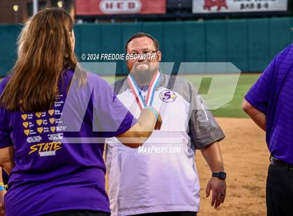 Thumbnail 3 in Calallen vs. Sanger (UIL 4A Softball Semifinal) photogallery.